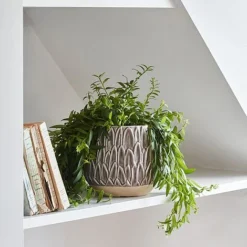 Arles Leaf Embossed Mocha Planter H20Cm D22Cm -Florist Zone ALEMP22 1