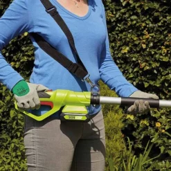 Garden Gear 20V Cordless Lithium-ion Telescopic Hedge Trimmer 11 Garden Gear 20V Cordless Lithium-ion Telescopic Hedge Trimmer -Florist Zone G116720Pole20trimmer20ls203202000x20002