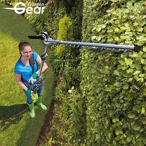 Garden Gear 900W Extendable Hedge Trimmer 1 Garden Gear 900W Extendable Hedge Trimmer